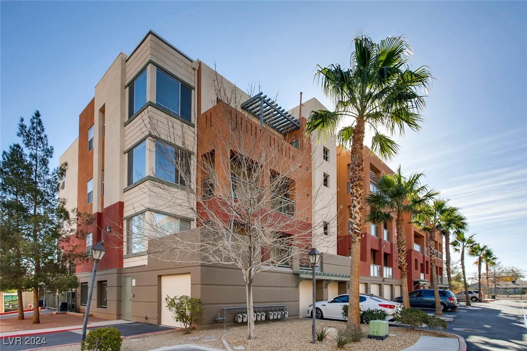 Photo 1 of 30 — 67 E Agate Avenue 205, Las Vegas, NV 89123