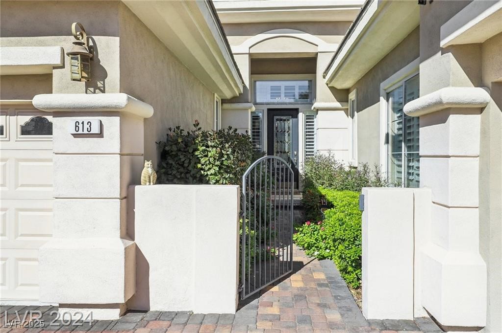 613 Pinnacle Heights Lane