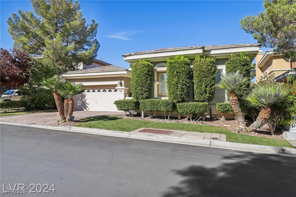 613 Pinnacle Heights Lane