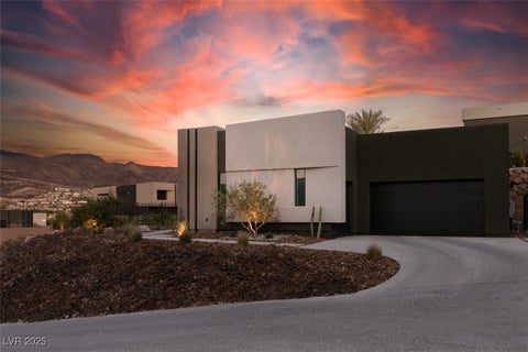 Photo of 623 Dragon Mountain Court, Henderson, NV 89012 (MLS # 2735001)