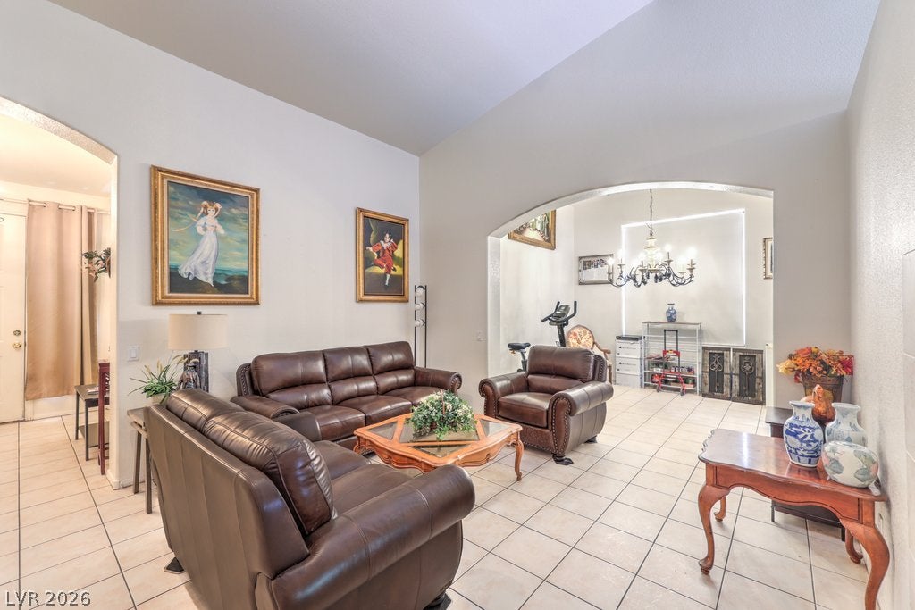 8628 Highland View Avenue