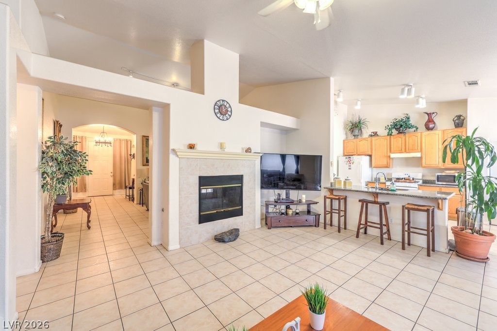 8628 Highland View Avenue