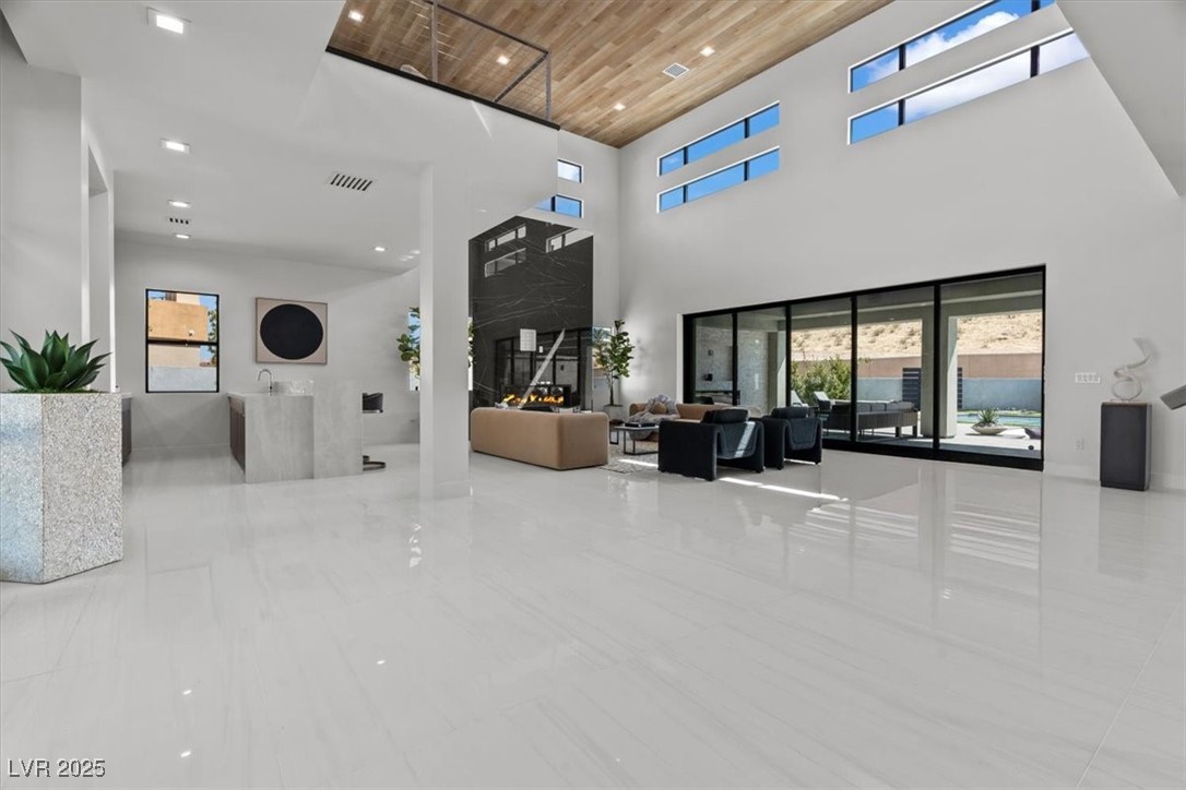 Properties 3 82 Glade Hollow Drive