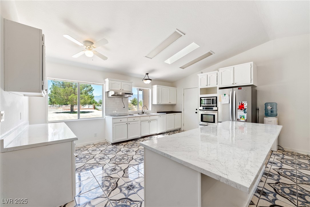 581 W Betty Avenue, Pahrump, Nevada image 7