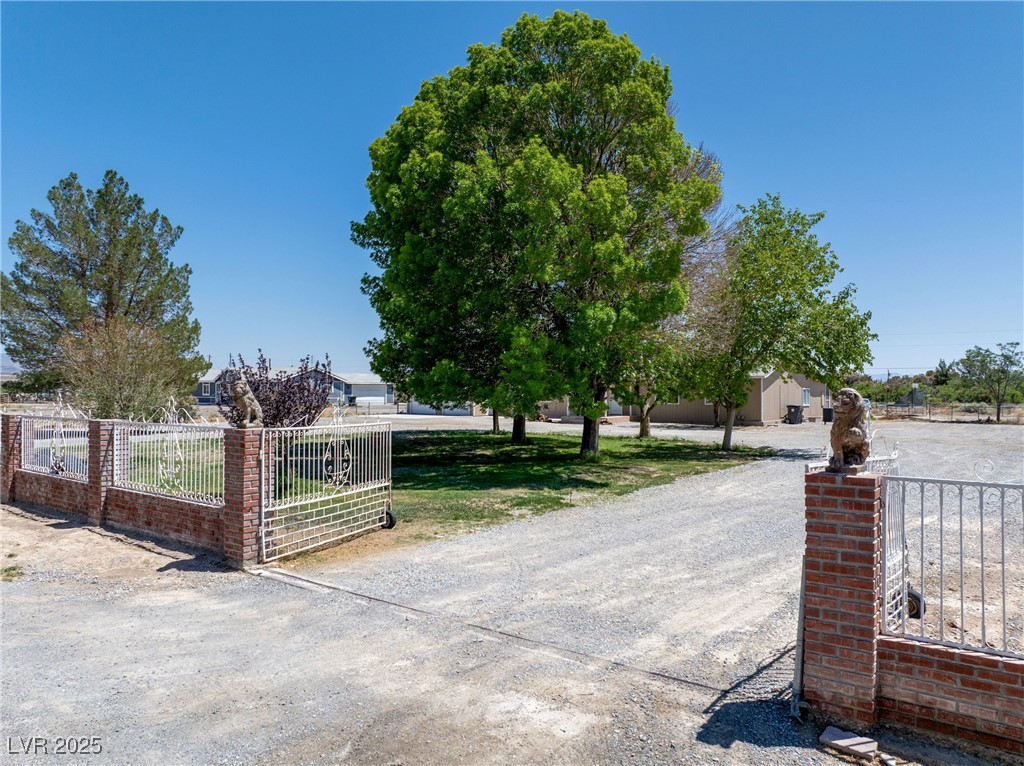 581 W Betty Avenue, Pahrump, Nevada image 4