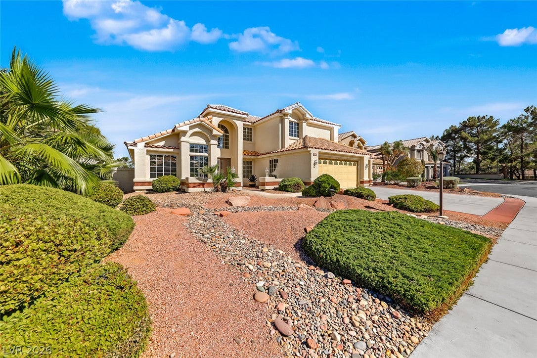 1408 N Premier Court