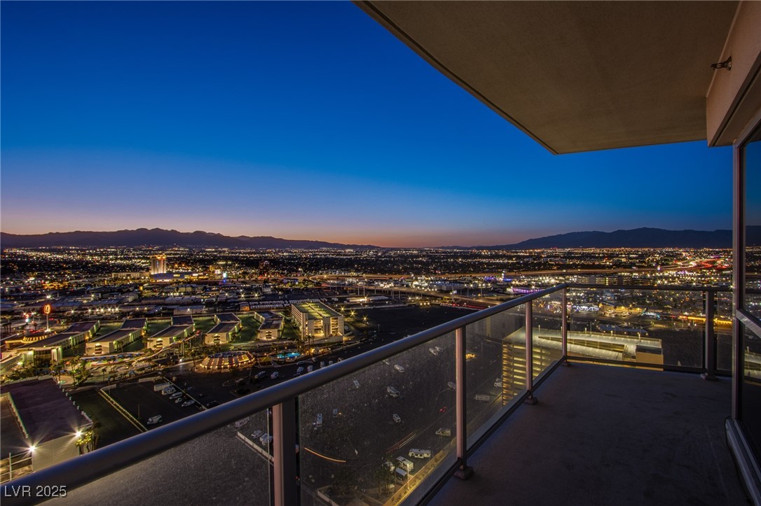 2700 Las Vegas Boulevard 2702
