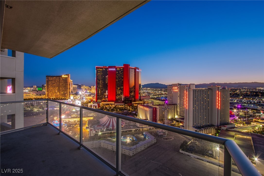 2700 Las Vegas Boulevard 2702