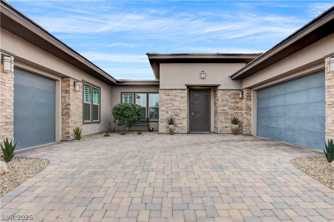 6709 Titanium Crest Street