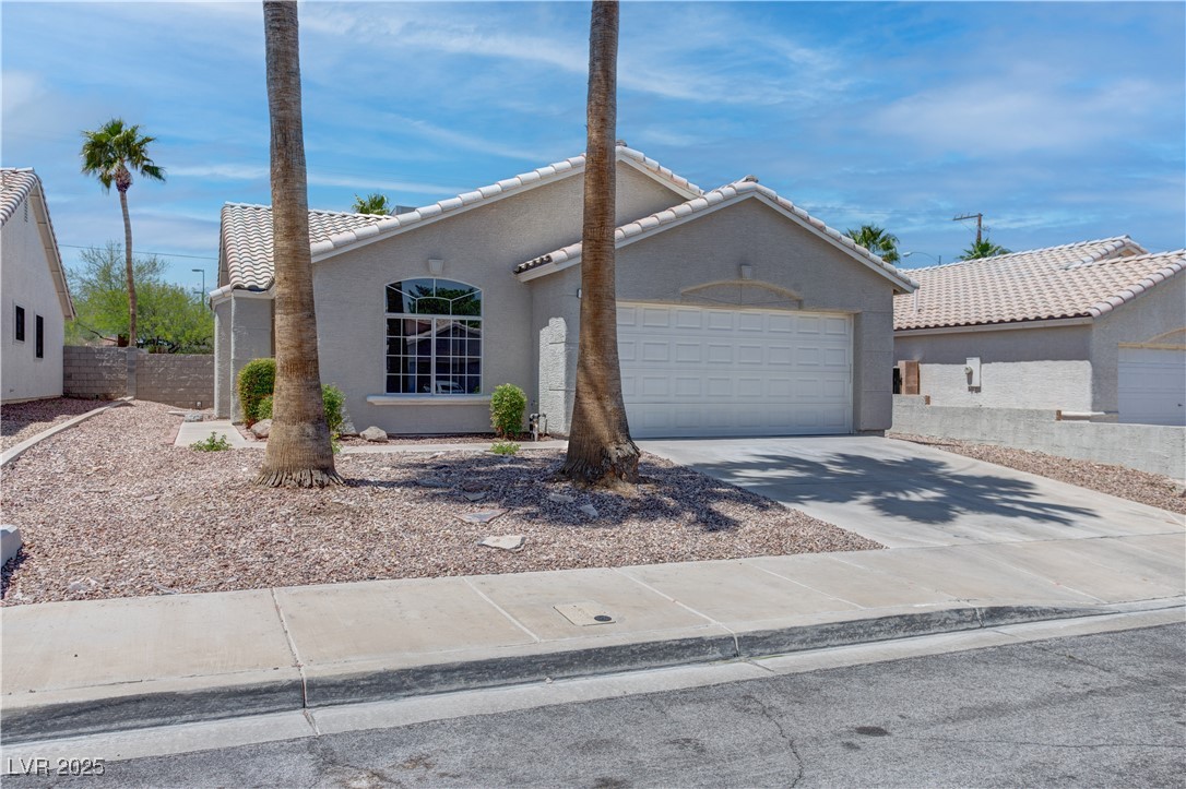 887 Cozy Valley Street