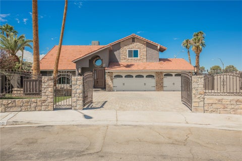 Homes For Sale - 6480 Bristlecone Circle<br/> Las Vegas, NV 89146
