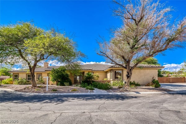7285 TARA AVE, LAS VEGAS, NV 89117 - Image c0e66c4fdbc0cd0e70bc2dbe3bf7b394/3341737666