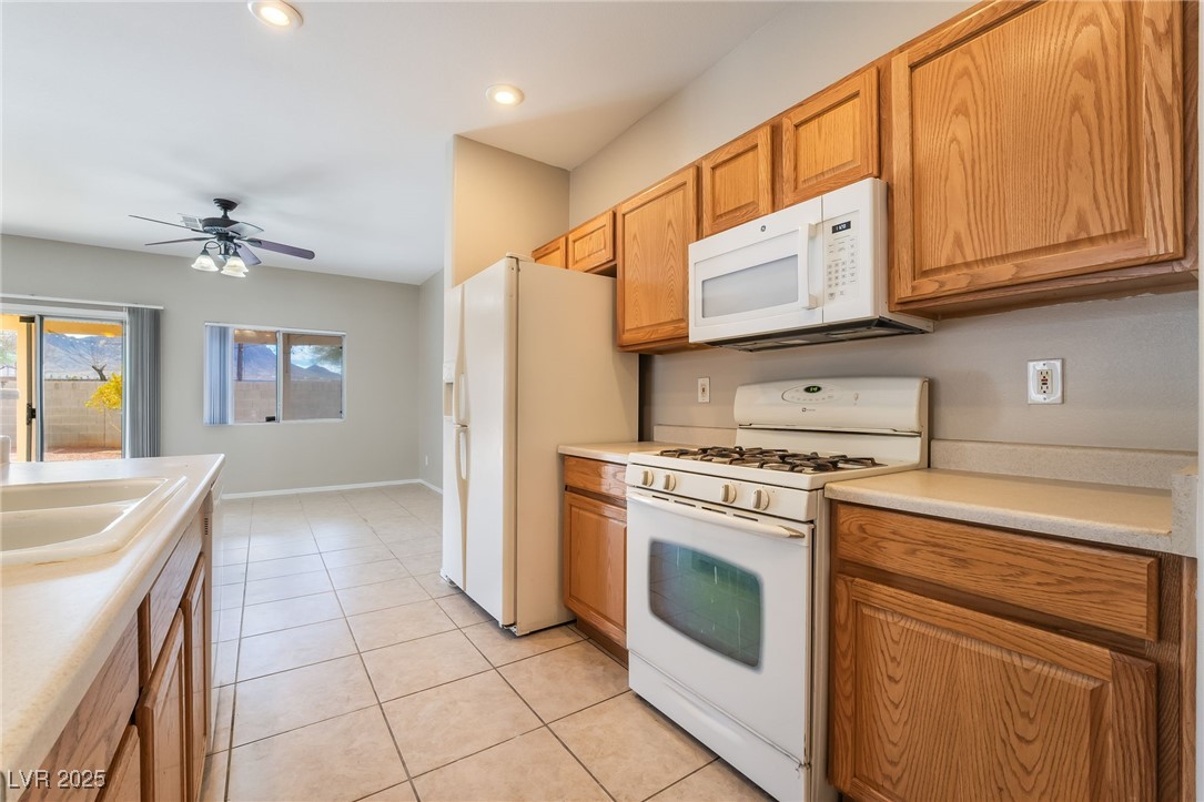 2407 Belt Buckley Drive, Henderson, Nevada image 10