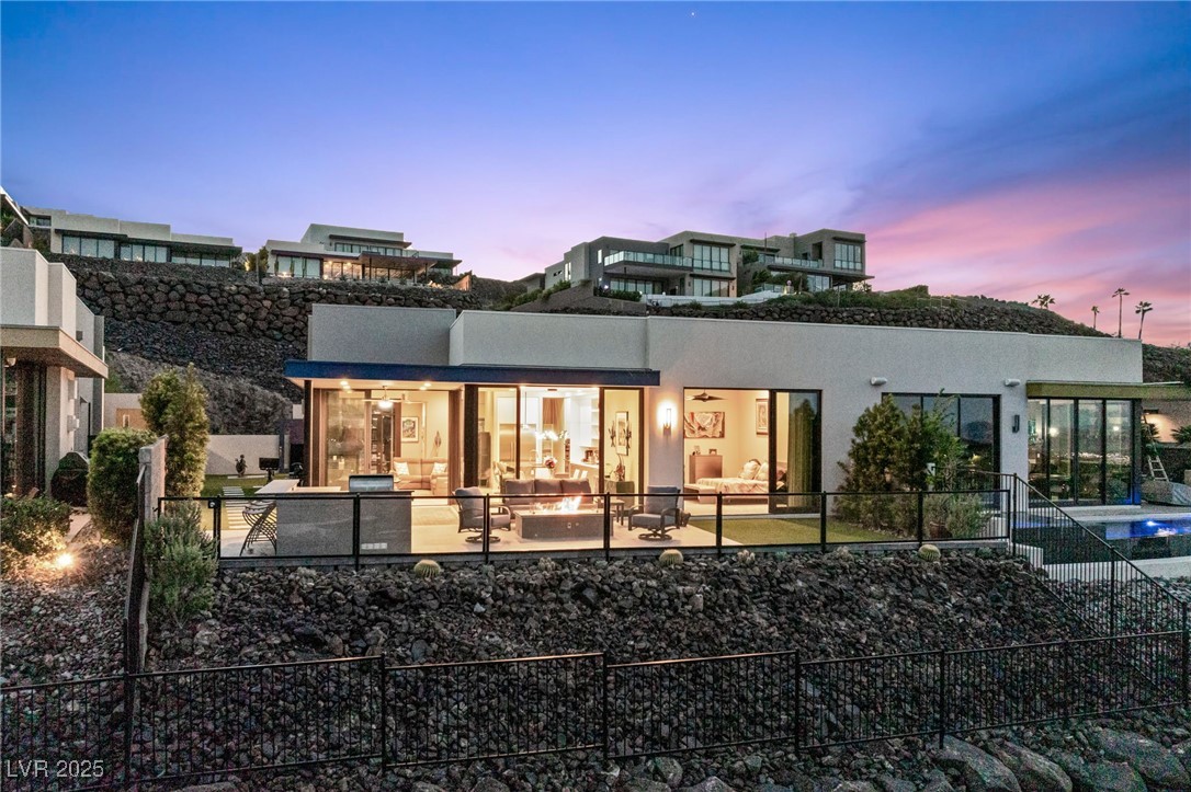 650 Scenic Cliff Drive