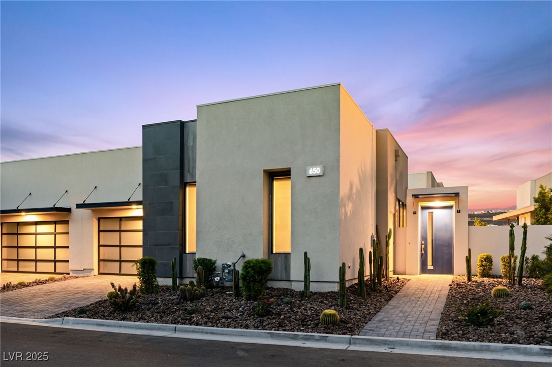 650 Scenic Cliff Drive