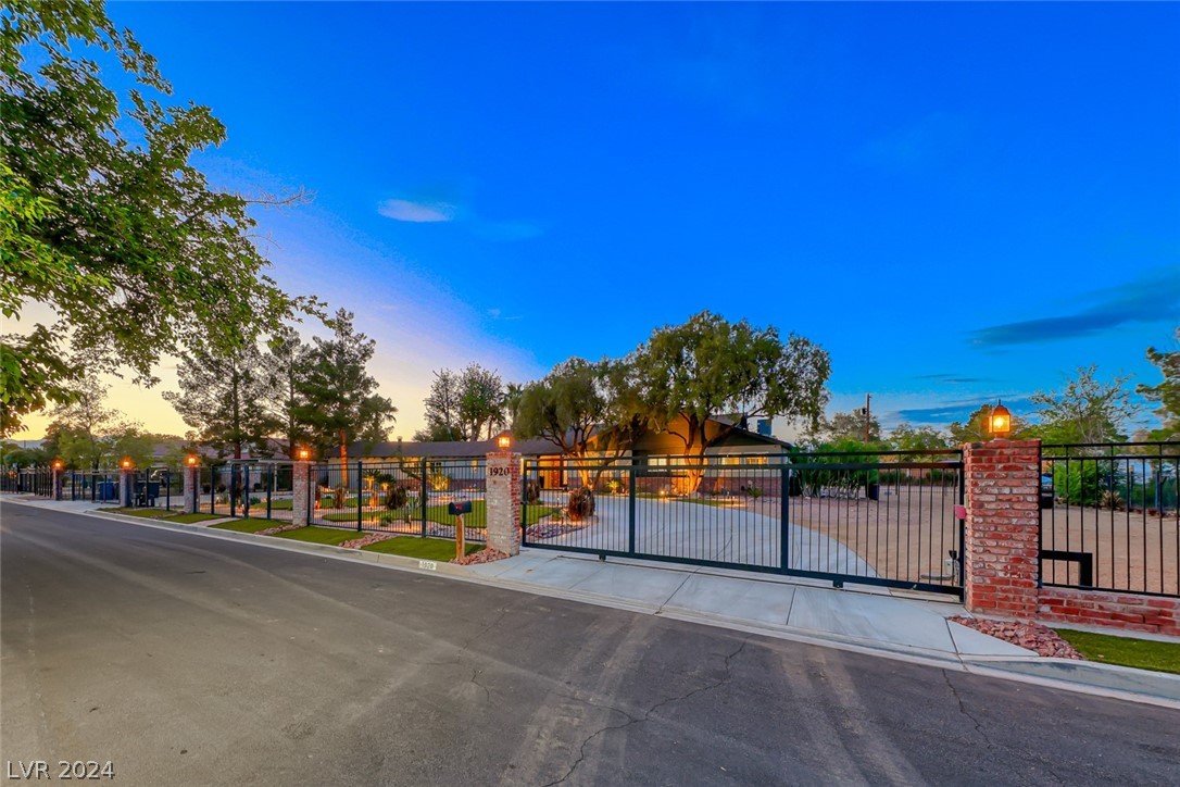 View Las Vegas, NV 89102 house