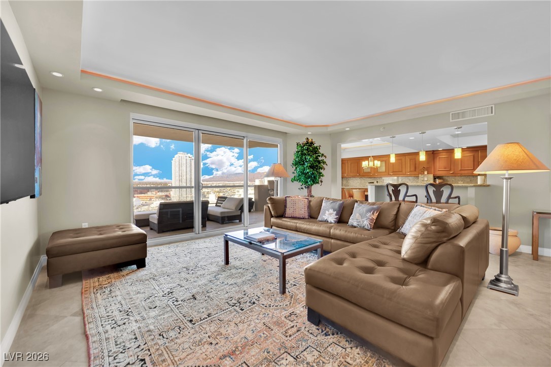 2777 Paradise Road 1803