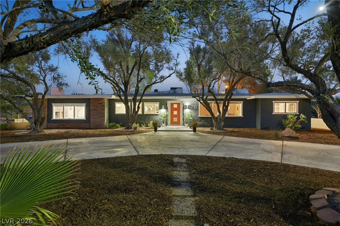 711 Lacy Lane