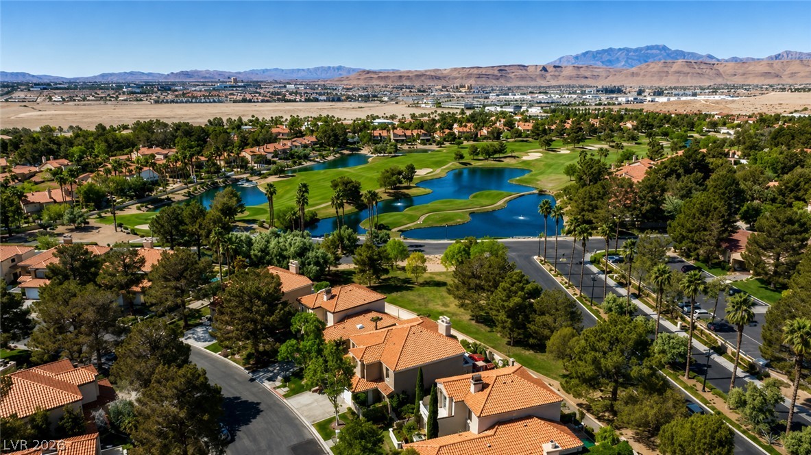 8244 Horseshoe Bend Lane