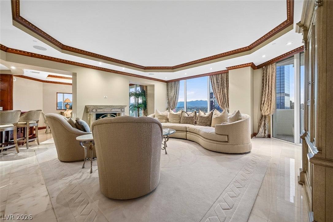 2877 Paradise Road 3302