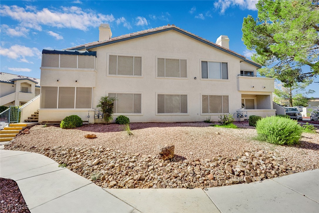 Properties 3 3425 E Russell Road 266