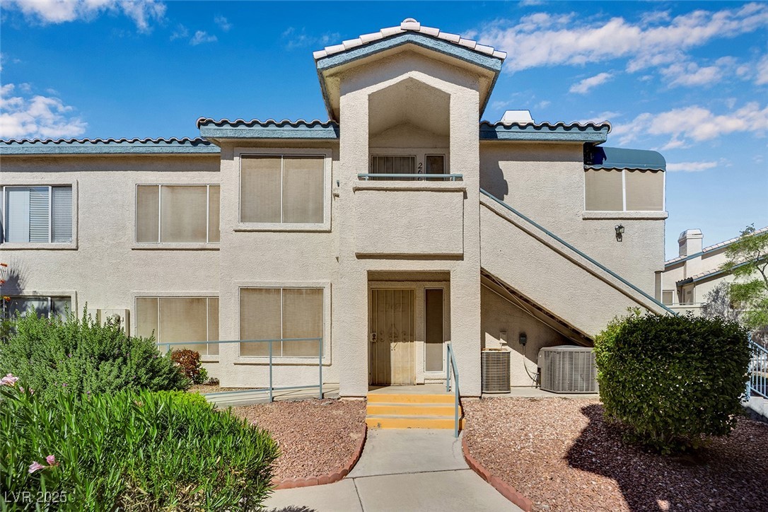 Properties 1 3425 E Russell Road 266