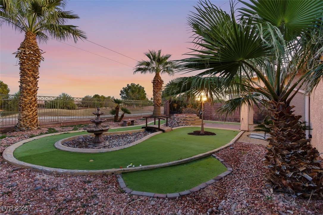 3502 Driving Range Street