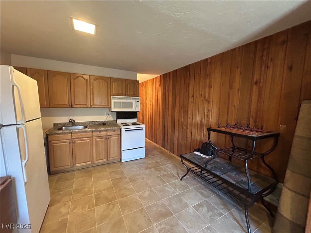 226 S Hwy 143 13-b