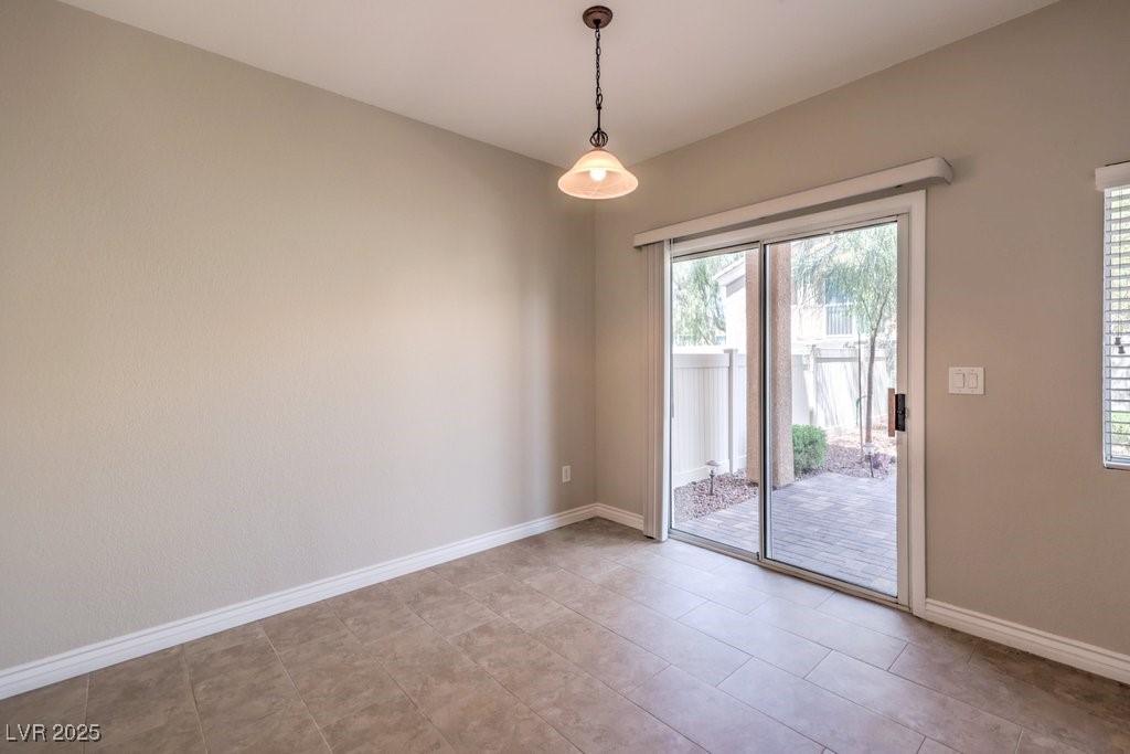 1554 Ward Frontier Lane, Henderson, Nevada image 11