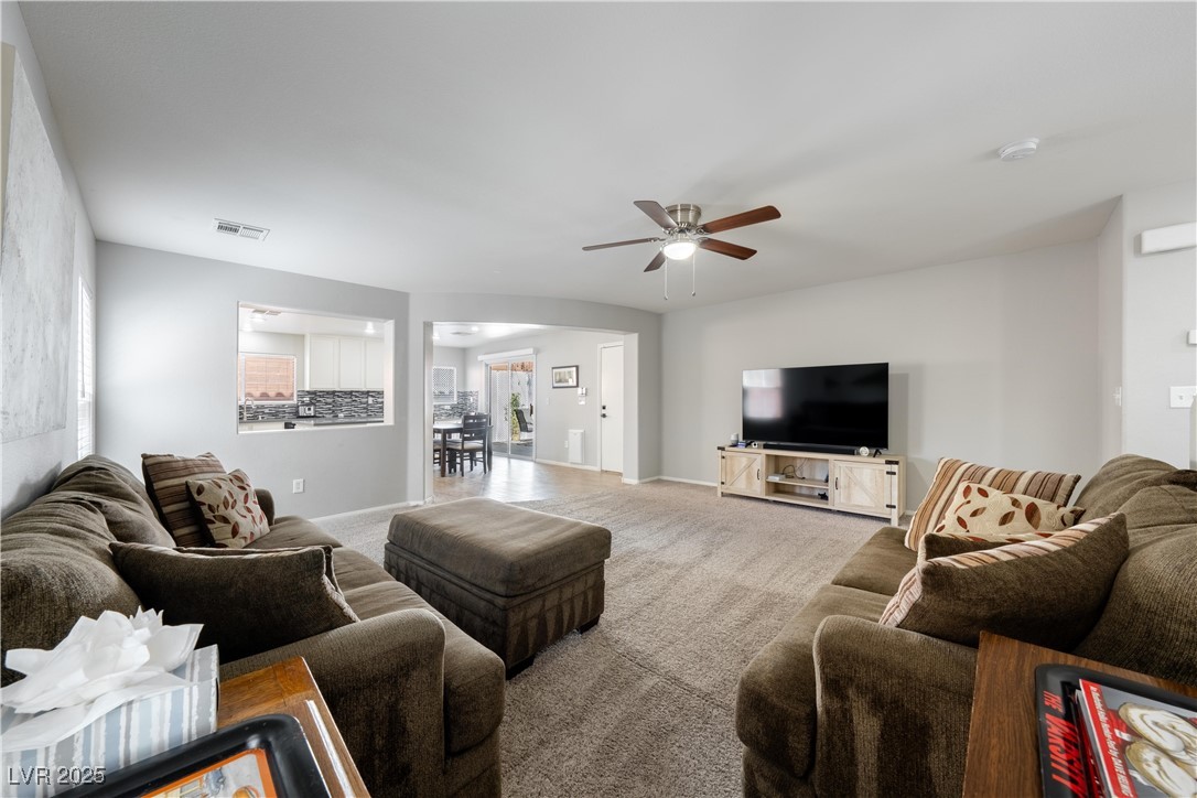3367 Popcorn Flower Street, Las Vegas, Nevada image 16