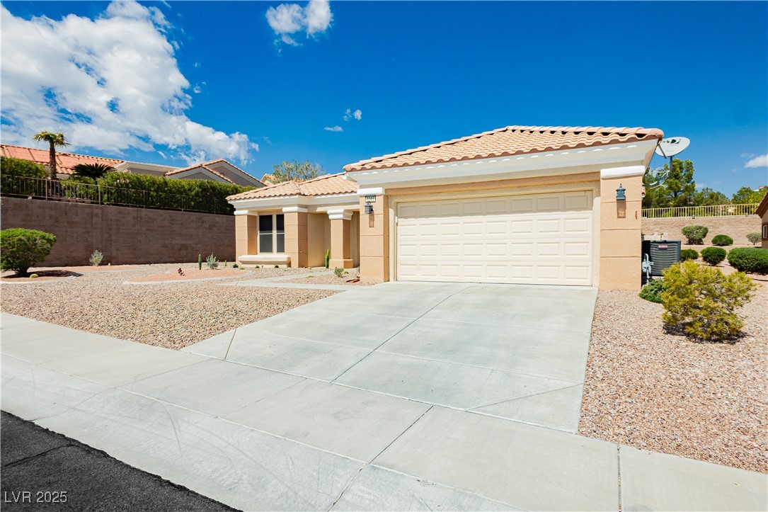 2205 Beacon Ridge Drive, Las Vegas, Nevada image 3