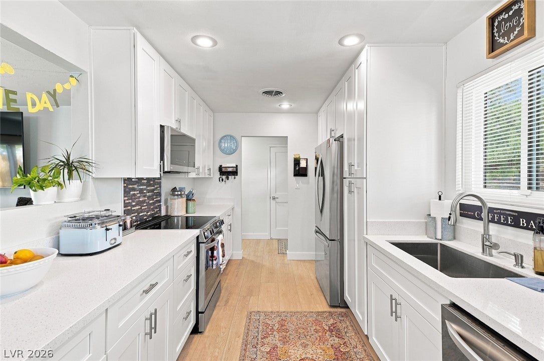 609 SIERRA Lane