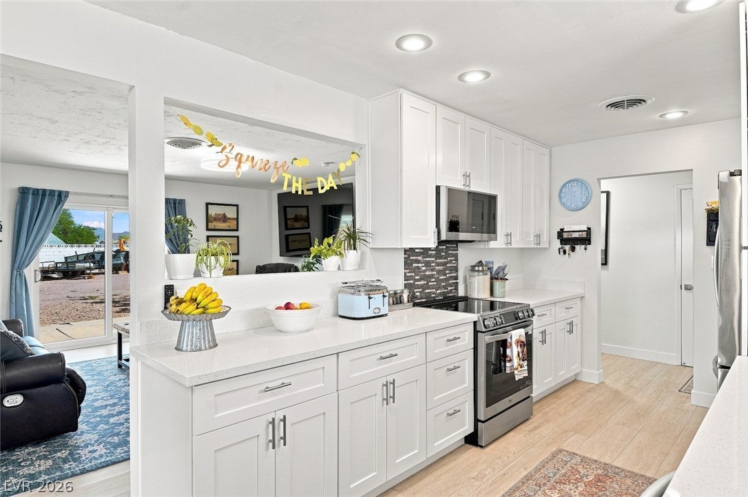 609 SIERRA Lane