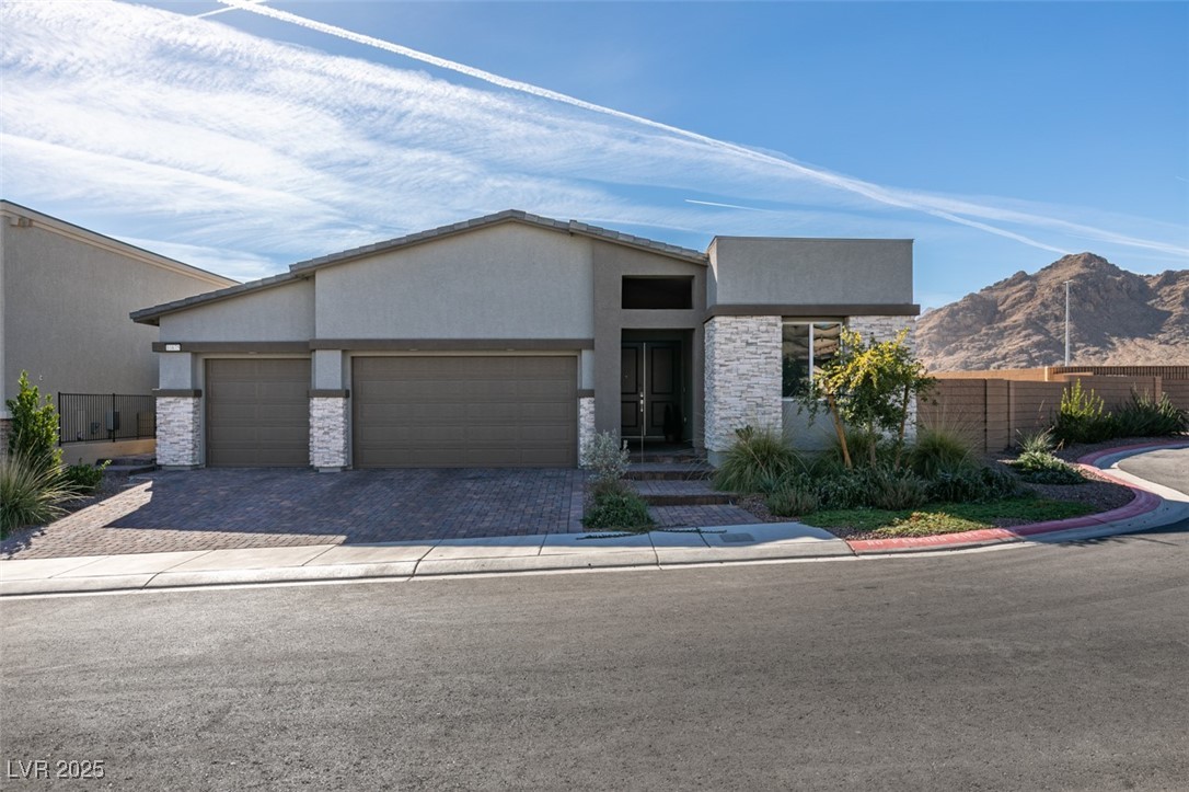 10875 Devon Pointe Court