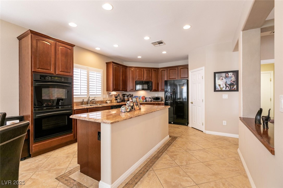 Las Vegas, Nevada 89135, United States, 2 Bedrooms Bedrooms, ,2 BathroomsBathrooms,Residential,Pending,110682