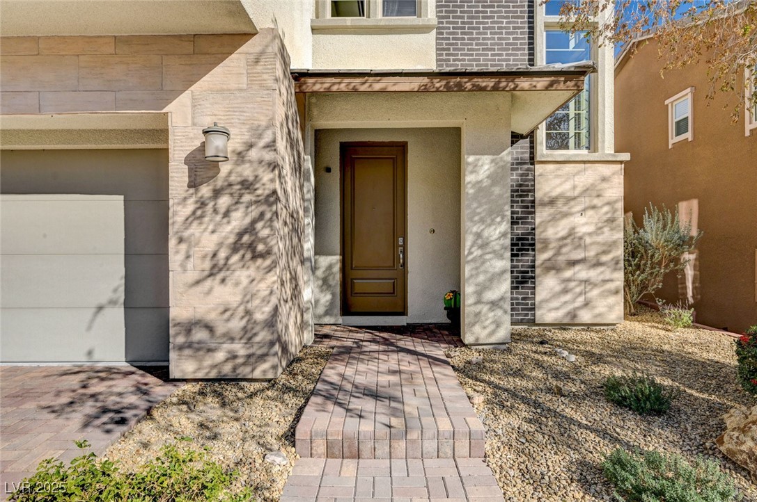 5762 Mesa Mountain Drive