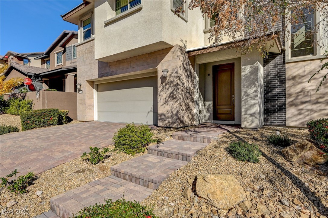 5762 Mesa Mountain Drive