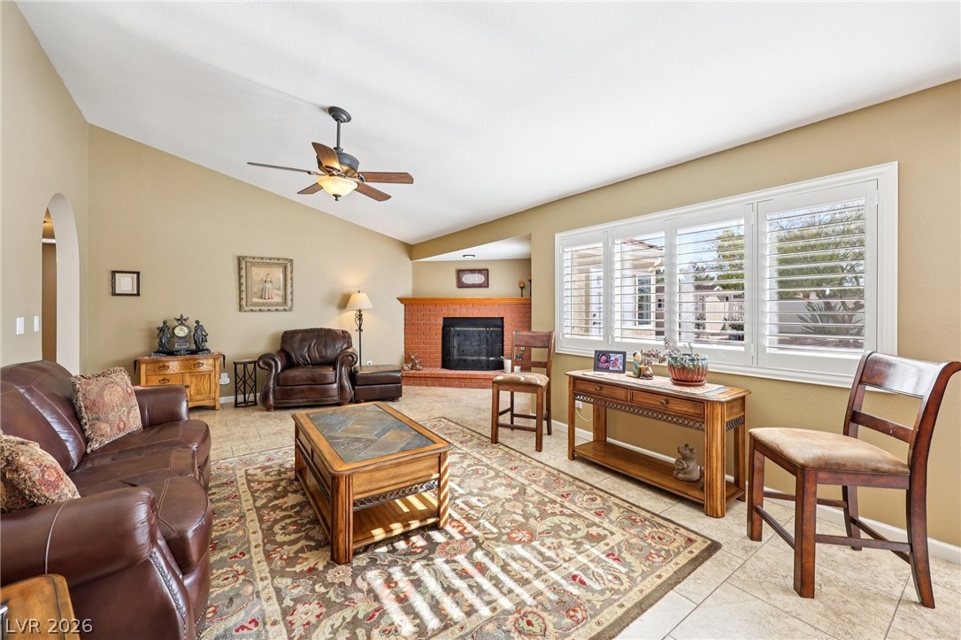 1602 Broadmoor Circle