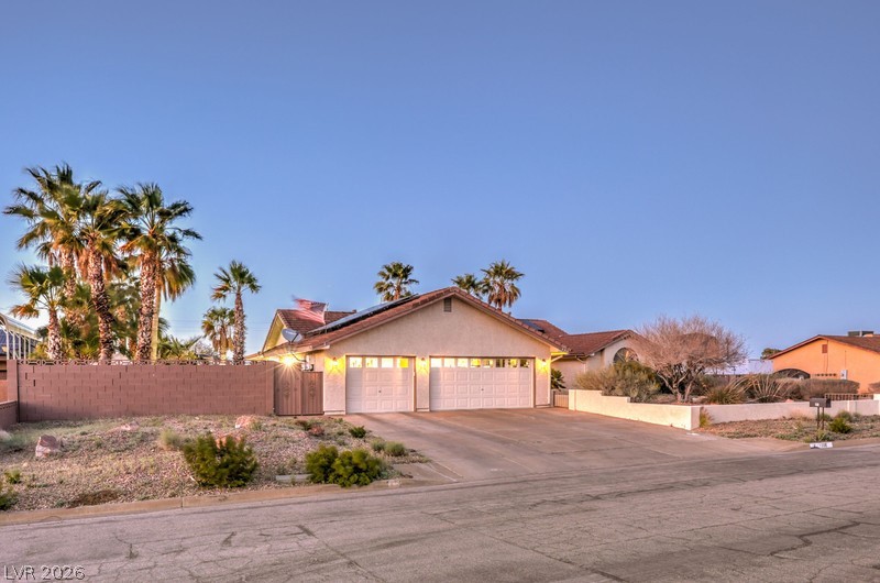 120 E Rochell Drive