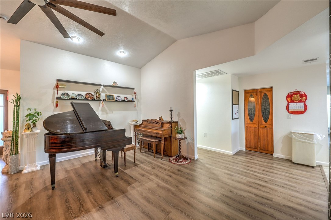 120 E Rochell Drive