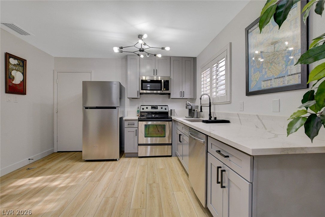 4273 Hazelcrest Drive