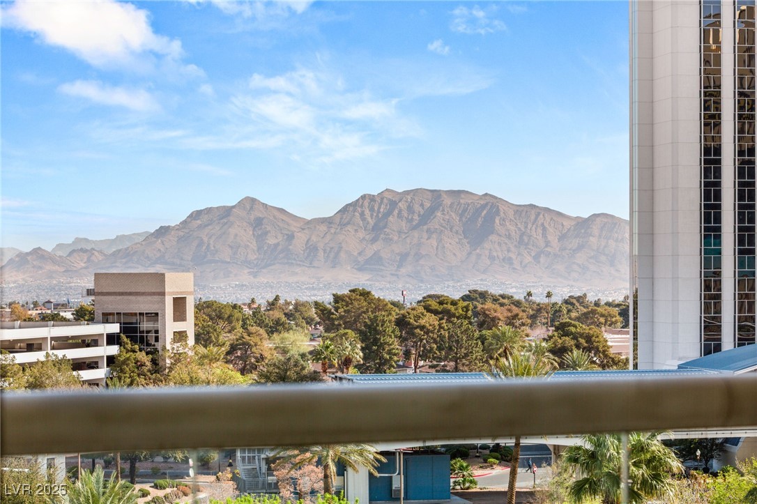 Las Vegas, Nevada 89109, United States, 3 Bedrooms Bedrooms, ,3 BathroomsBathrooms,Residential,Active,80906