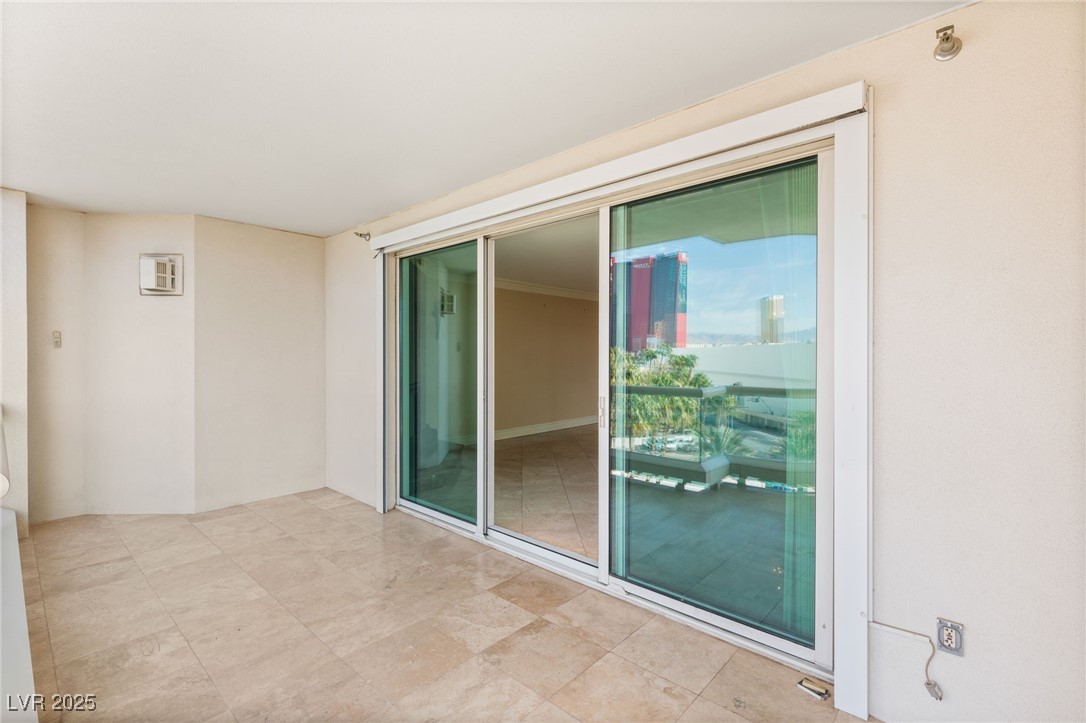 Las Vegas, Nevada 89109, United States, 3 Bedrooms Bedrooms, ,3 BathroomsBathrooms,Residential,Active,80906