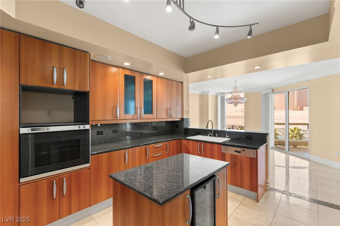 Las Vegas, Nevada 89109, United States, 3 Bedrooms Bedrooms, ,3 BathroomsBathrooms,Residential,Active,80906