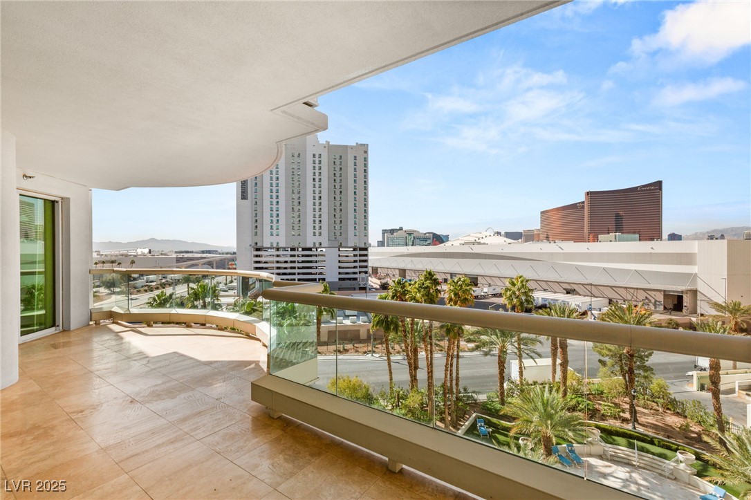 Las Vegas, Nevada 89109, United States, 3 Bedrooms Bedrooms, ,3 BathroomsBathrooms,Residential,Active,80906