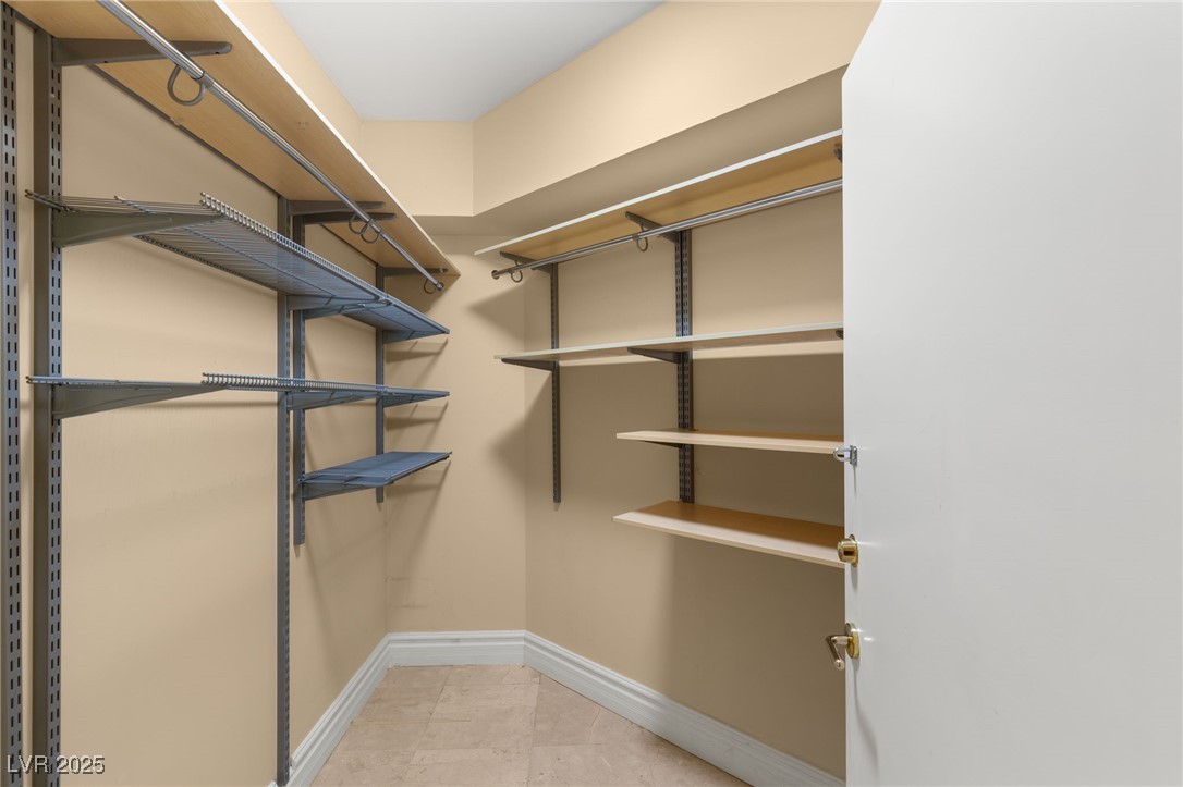 Las Vegas, Nevada 89109, United States, 3 Bedrooms Bedrooms, ,3 BathroomsBathrooms,Residential,Active,80906