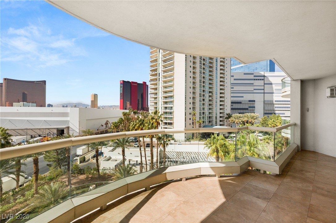 Las Vegas, Nevada 89109, United States, 3 Bedrooms Bedrooms, ,3 BathroomsBathrooms,Residential,Active,80906