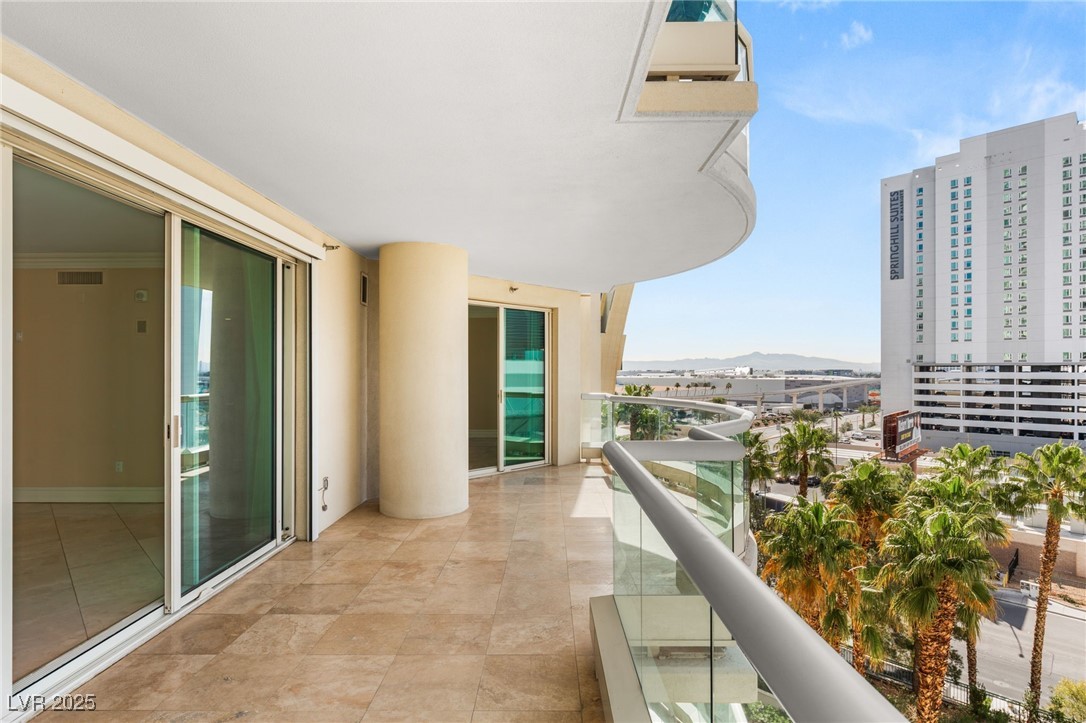 Las Vegas, Nevada 89109, United States, 3 Bedrooms Bedrooms, ,3 BathroomsBathrooms,Residential,Active,80906