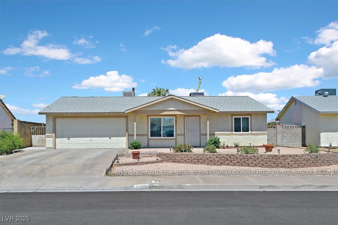 Henderson, Nevada 89011, United States, 4 Bedrooms Bedrooms, ,2 BathroomsBathrooms,Residential,Pending,119940