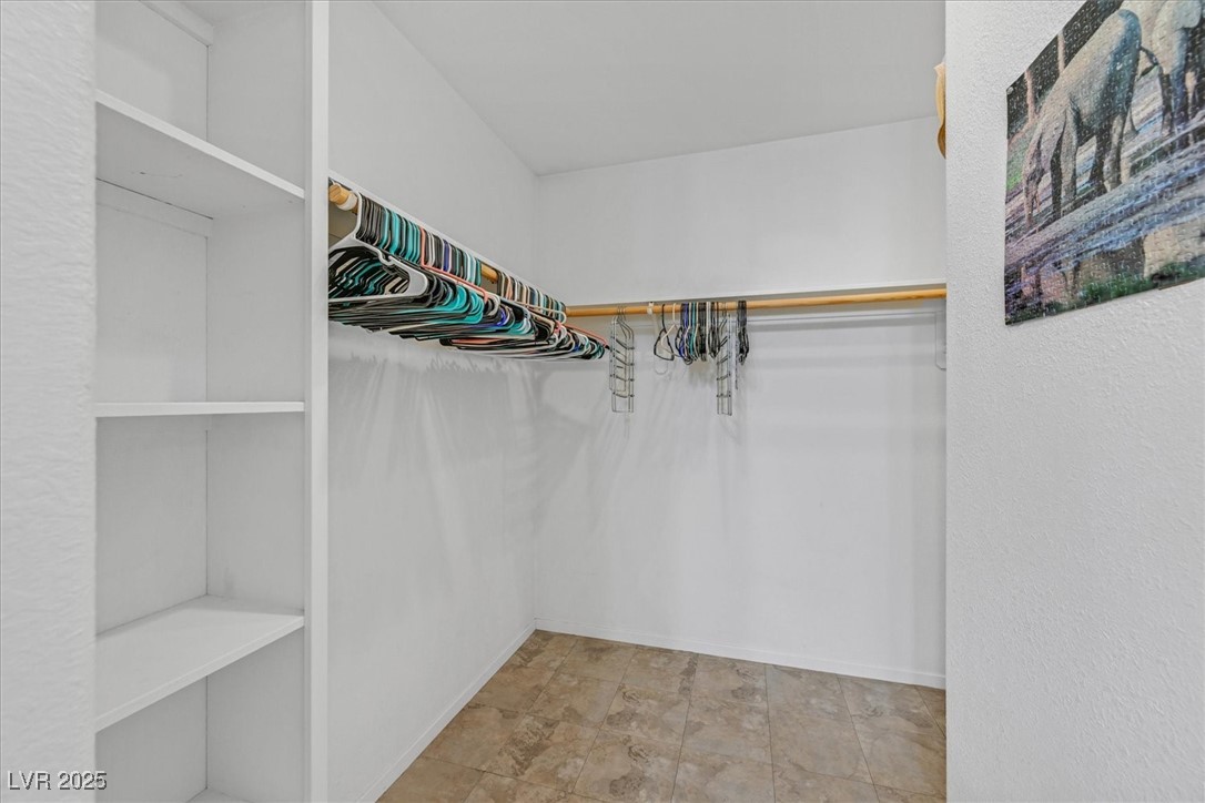 Henderson, Nevada 89011, United States, 4 Bedrooms Bedrooms, ,2 BathroomsBathrooms,Residential,Pending,119940